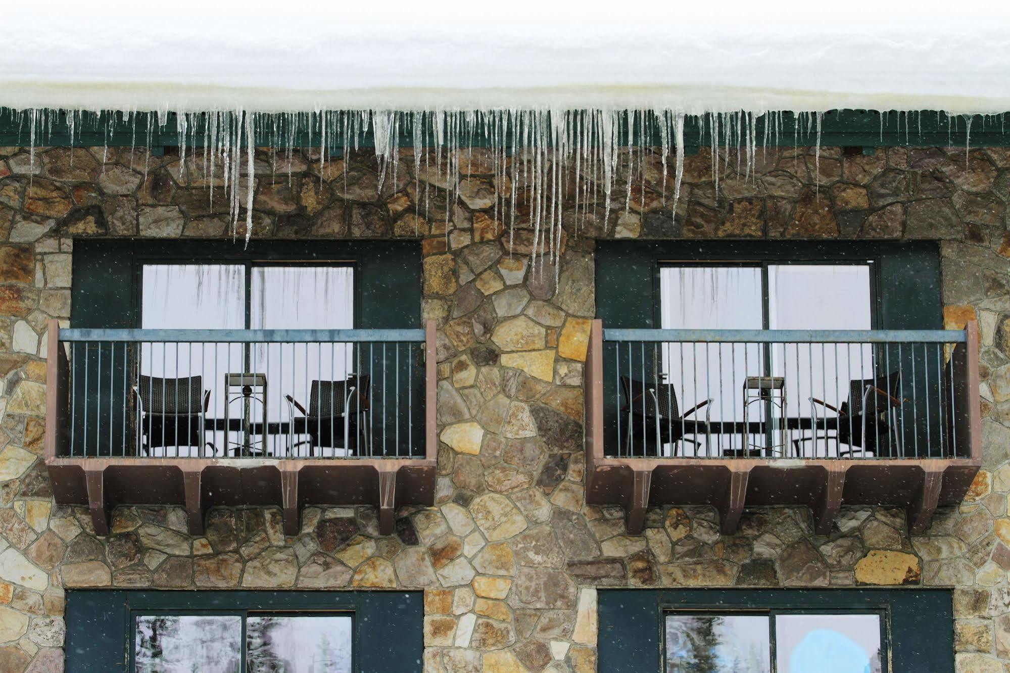 Deer Lodge Лейк-Луїз Екстер'єр фото